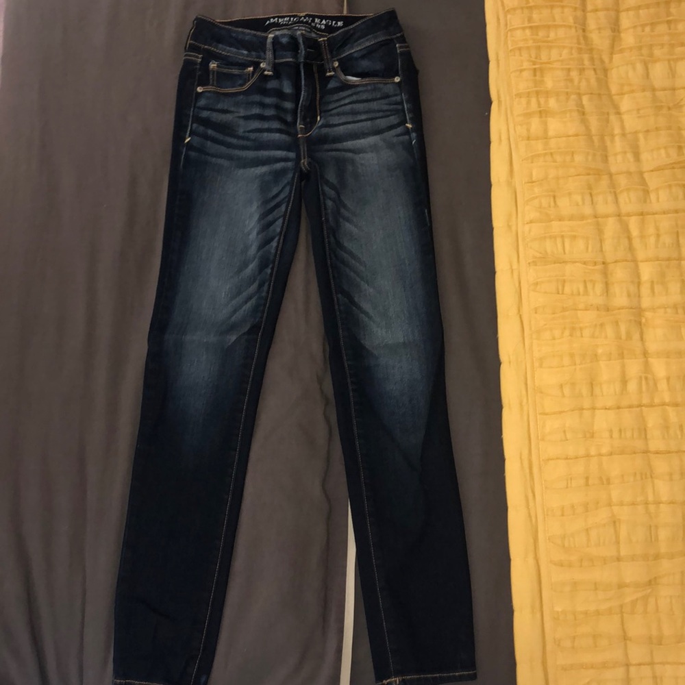 American Eagle super stretch skinny dark wash jean